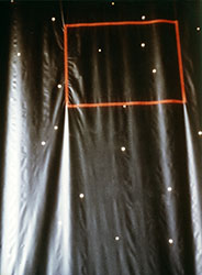 Noël Dolla, <em>Toile 6 x 1,80 mètres</em>, 1970<br />Toile plastique noire exposée à Montpellier lors de l'exposition <em>100 artistes dans la ville</em> en 1970